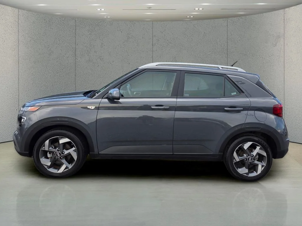 Certified Used 2025 Gray Hyundai SEL image 2