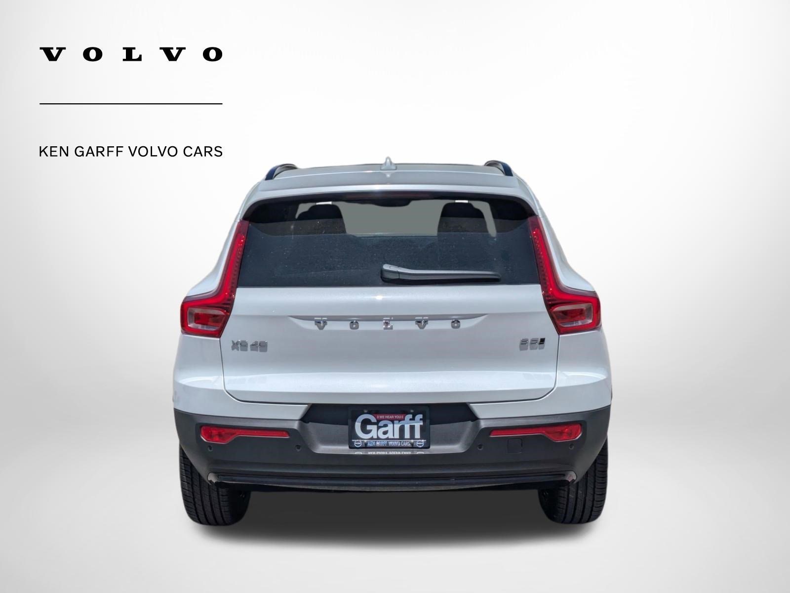 New 2026 Crystal White Volvo Core image 4