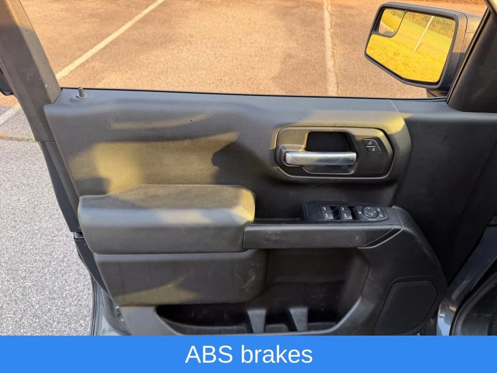 Used 2019 SHADOW GRAY METALLIC Chevrolet Custom image 21