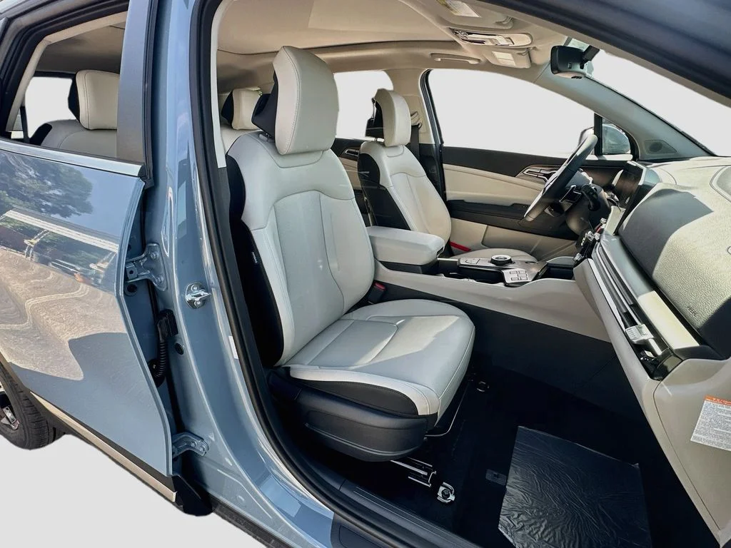 New 2027 Heritage Blue Kia EX image 27