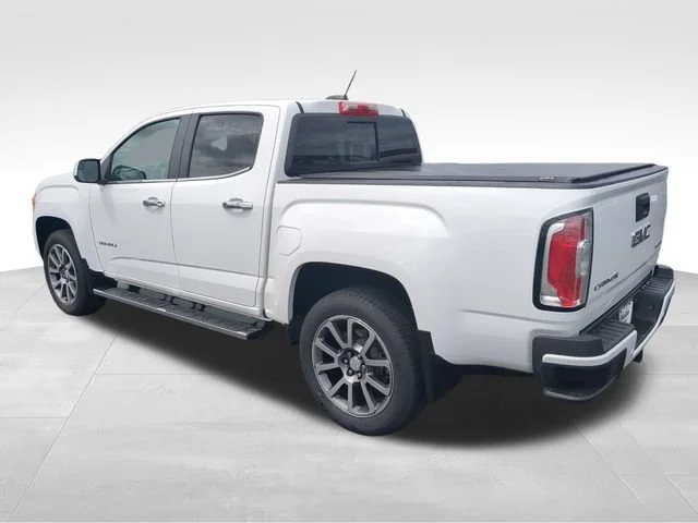 Used 2019 White GMC 4WD Denali image 3