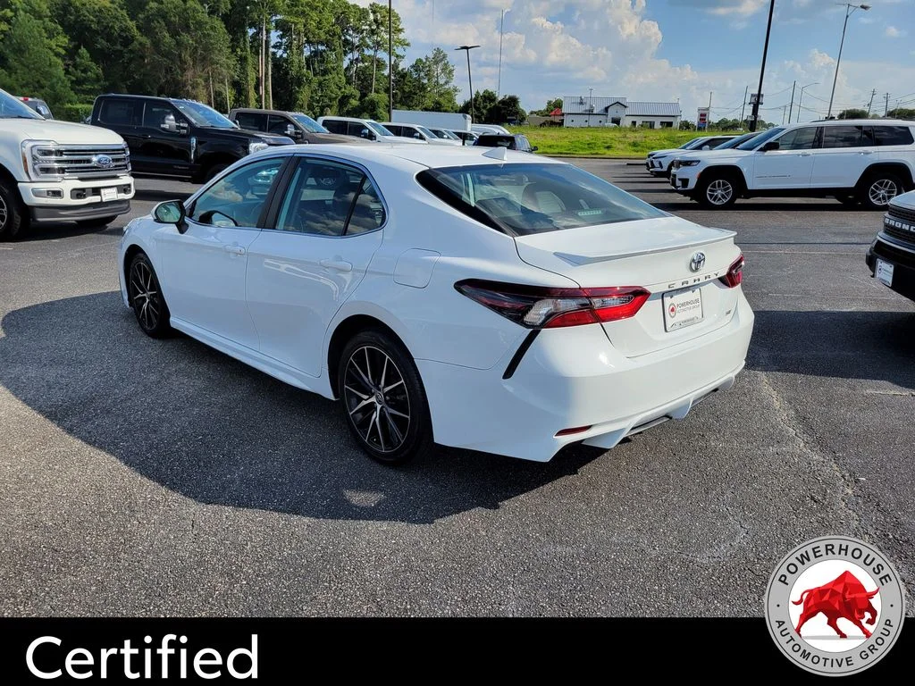 Used 2023 White Toyota SE image 3