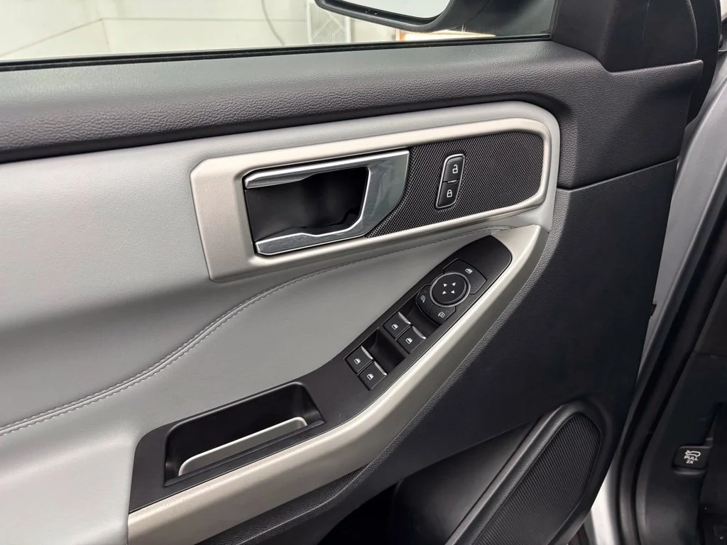 Used 2021 Silver Ford XLT image 18