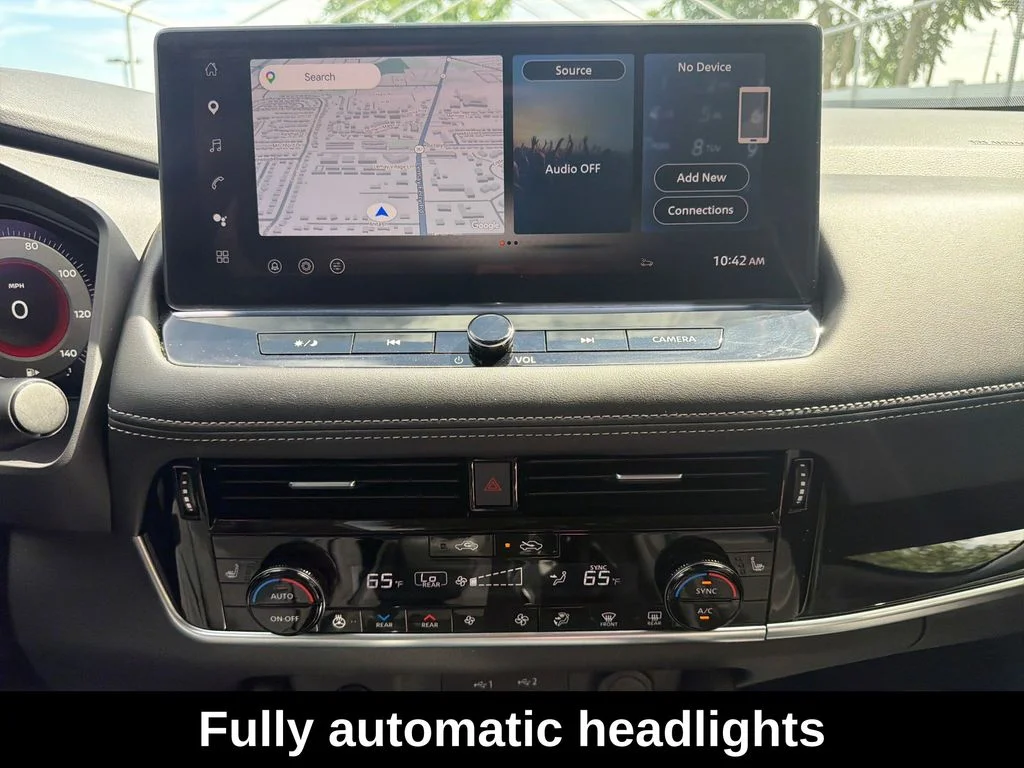 Used 2025 Gray Nissan SL image 21