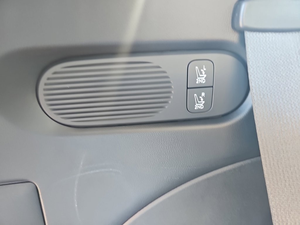 New 2027 Green Hyundai SEL Premium 7P image 45