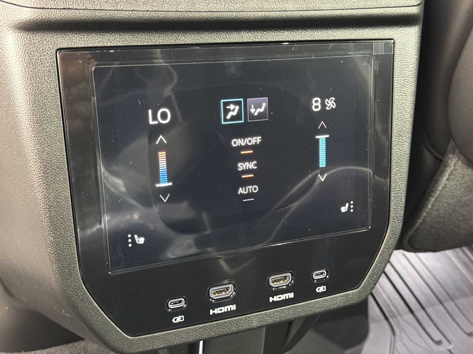 2026 GMC Yukon AT4 Ultimate - Photo 26