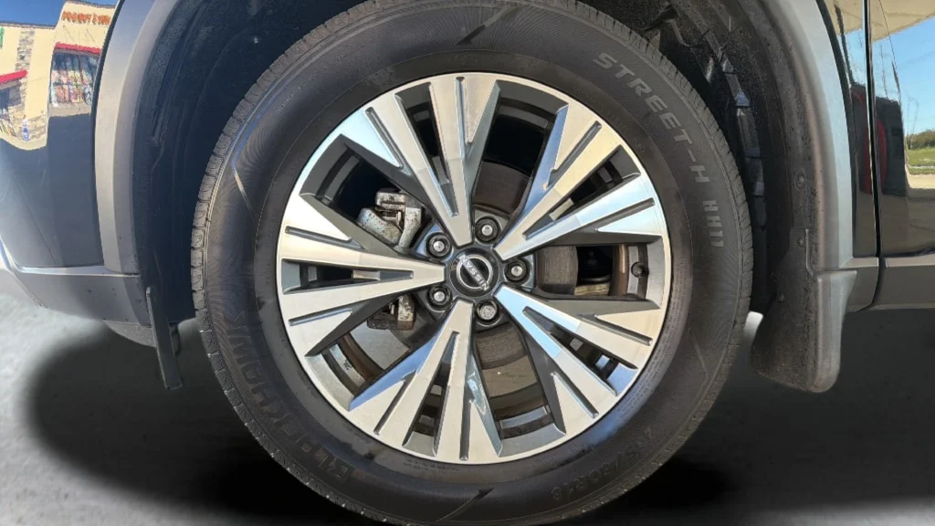 Certified Used 2023 Super Black Nissan SV image 28