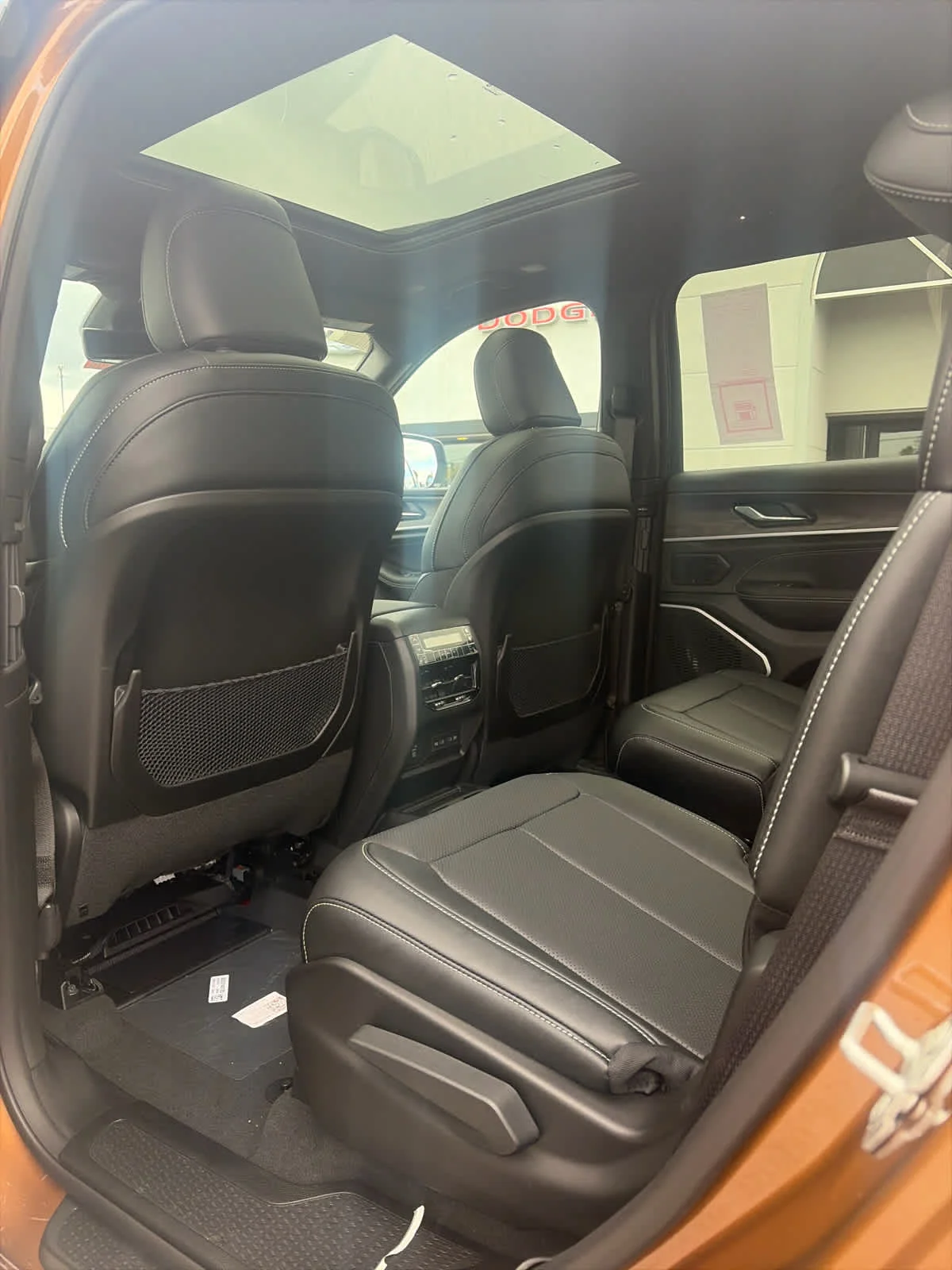 New 2027 Copper Shino Metallic Clear-Coat Paint Jeep Limited Reserve image 4
