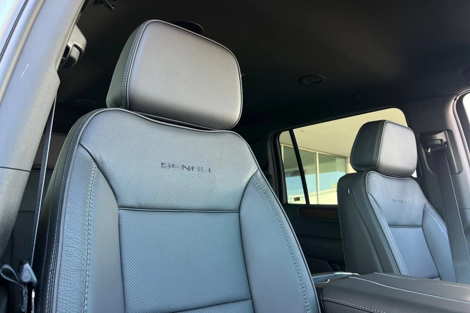 2026 GMC Yukon XL Denali - Photo 16