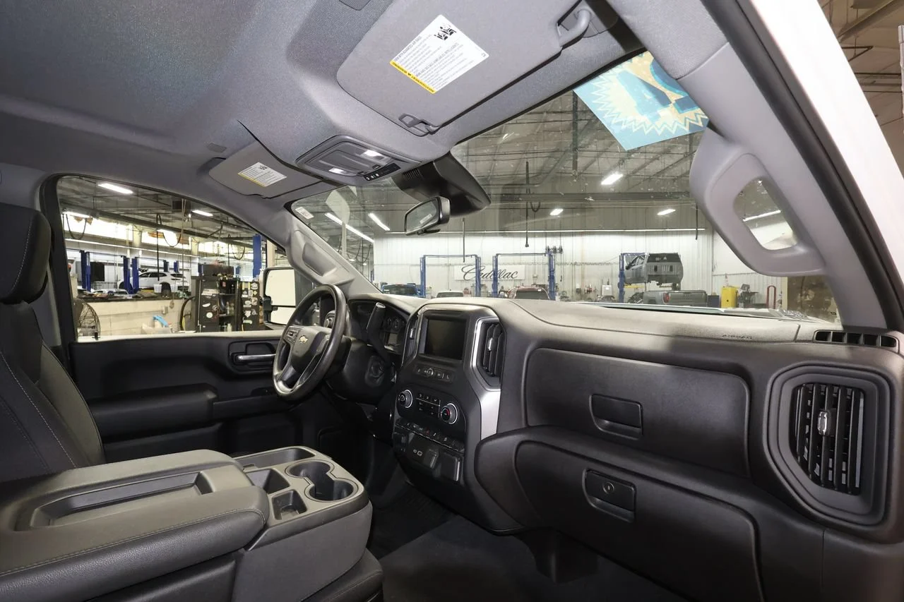 Used 2024 Summit White Chevrolet Custom image 27