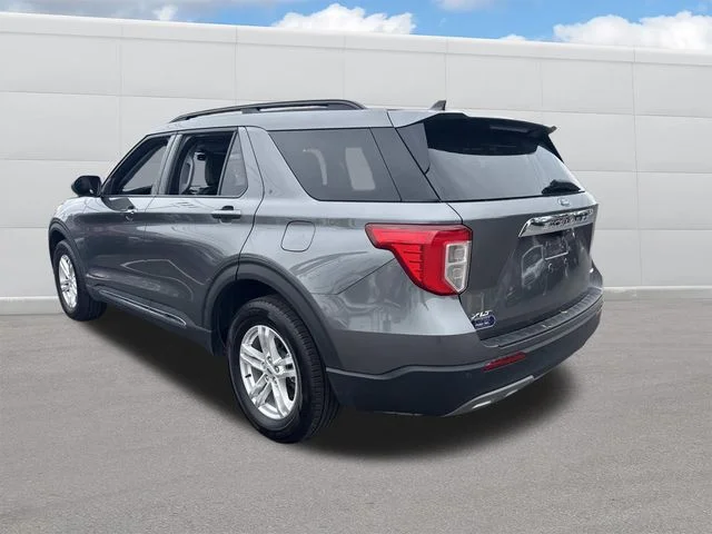 Used 2022 Gray Ford XLT image 3