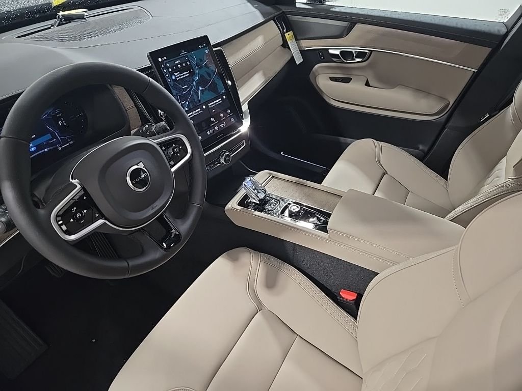 2026 Volvo XC90 Plus - Photo 20