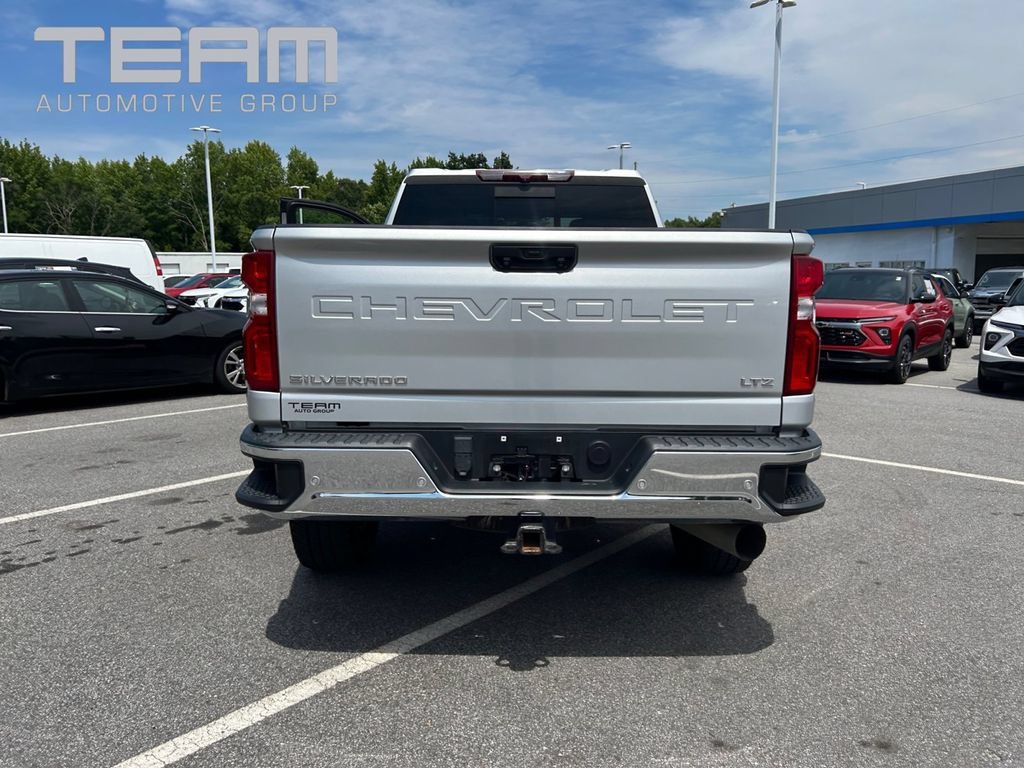 Used 2022 Silver Ice Metallic Chevrolet LTZ image 29