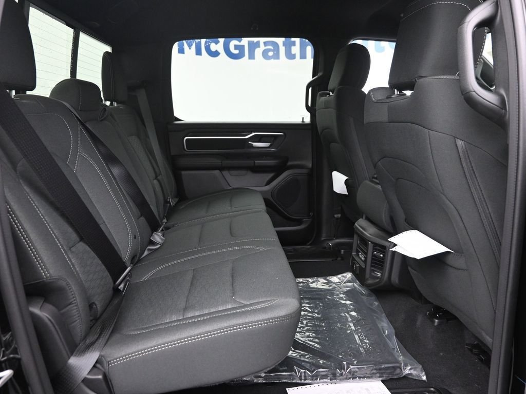 New 2026 Diamond Black Crystal Pearl-Coat Exterior Paint RAM Big Horn/Lone Star image 10
