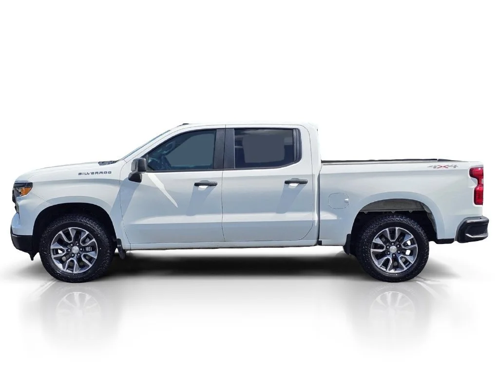 Used 2024 Summit White Chevrolet WT image 12