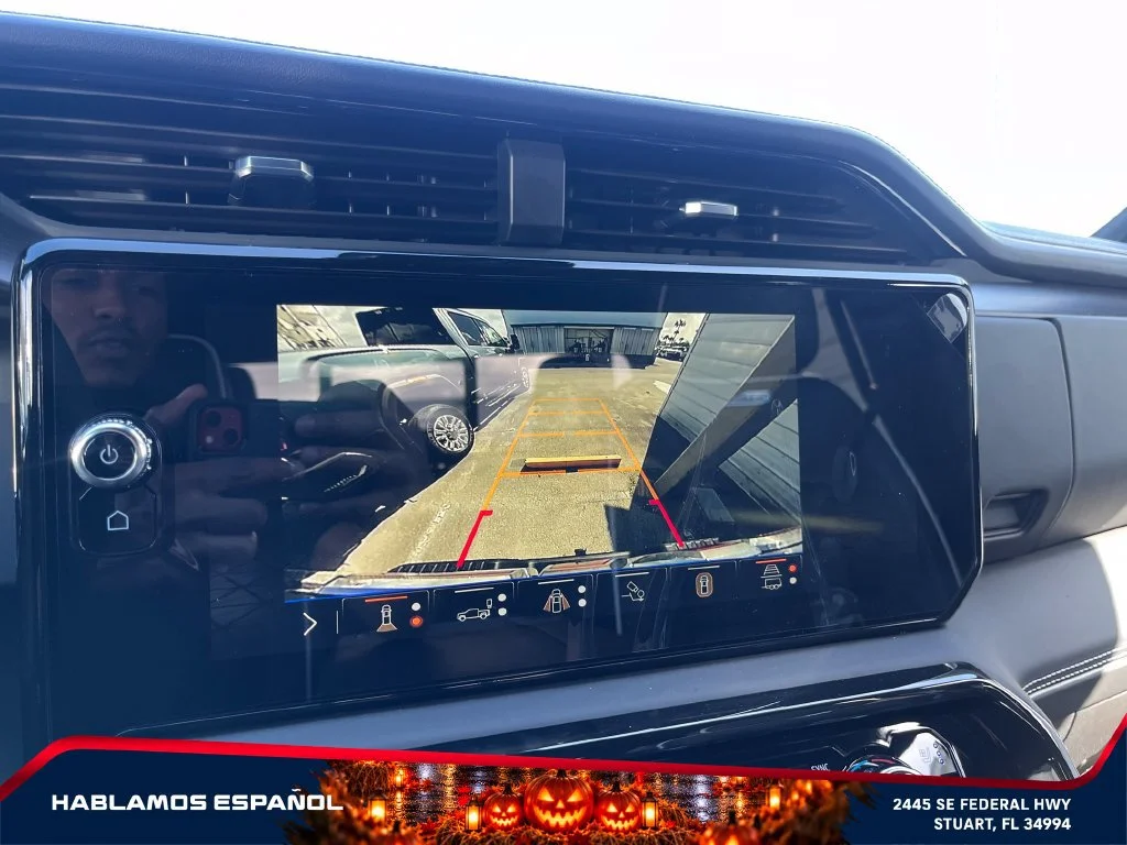 New 2026 Sterling Metallic GMC AT4X image 31