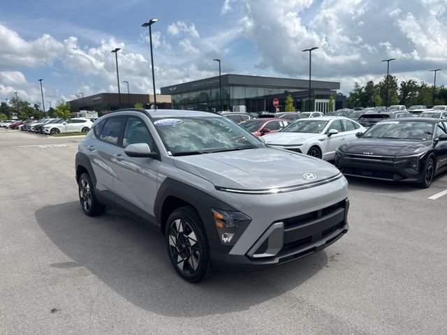 Used 2024 Gray Hyundai SEL image 7