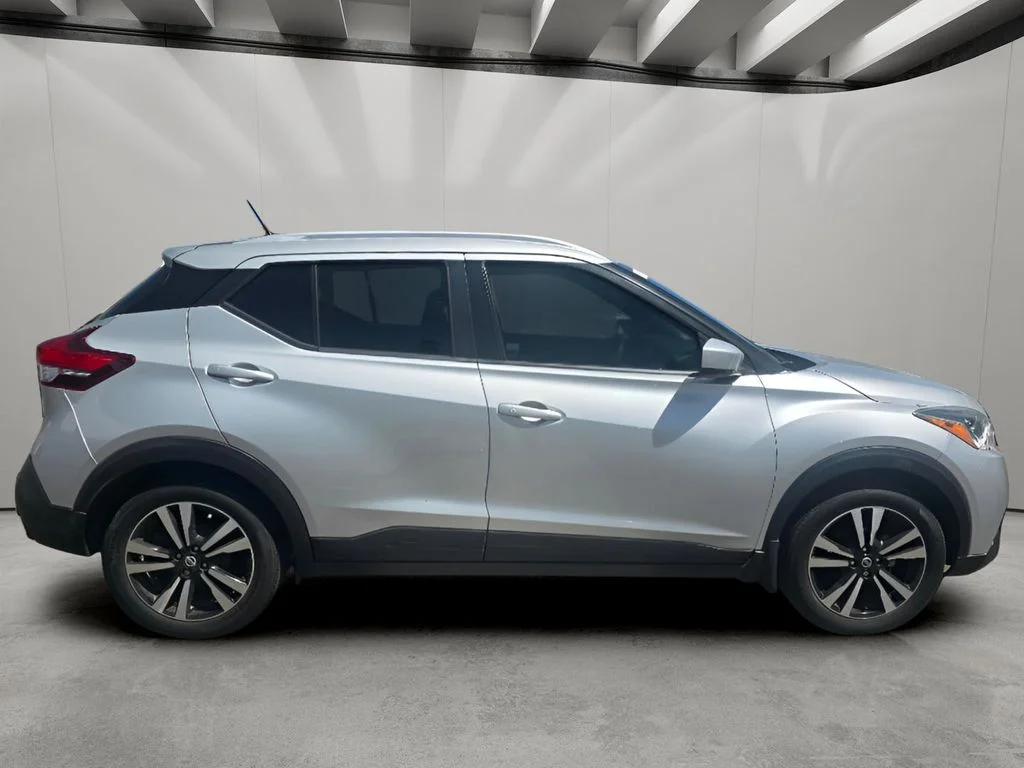 Used 2020 Brilliant Silver Metallic Nissan SV image 12