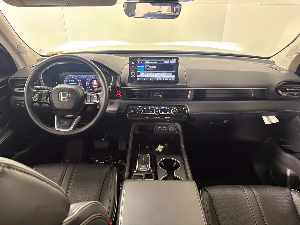 Used 2025  Honda Elite image 42