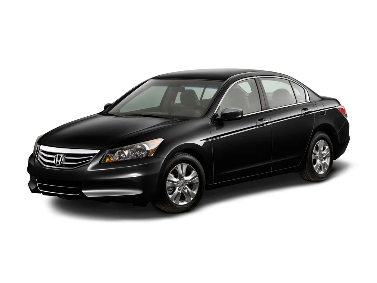 Used 2011  Honda SE image 1