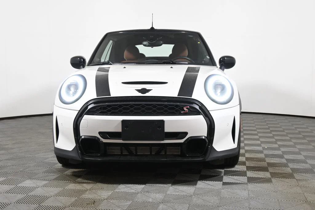 Certified Used 2023 White MINI Iconic image 10