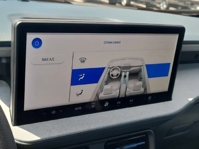 New 2026 Oxford White Ford XLT image 22