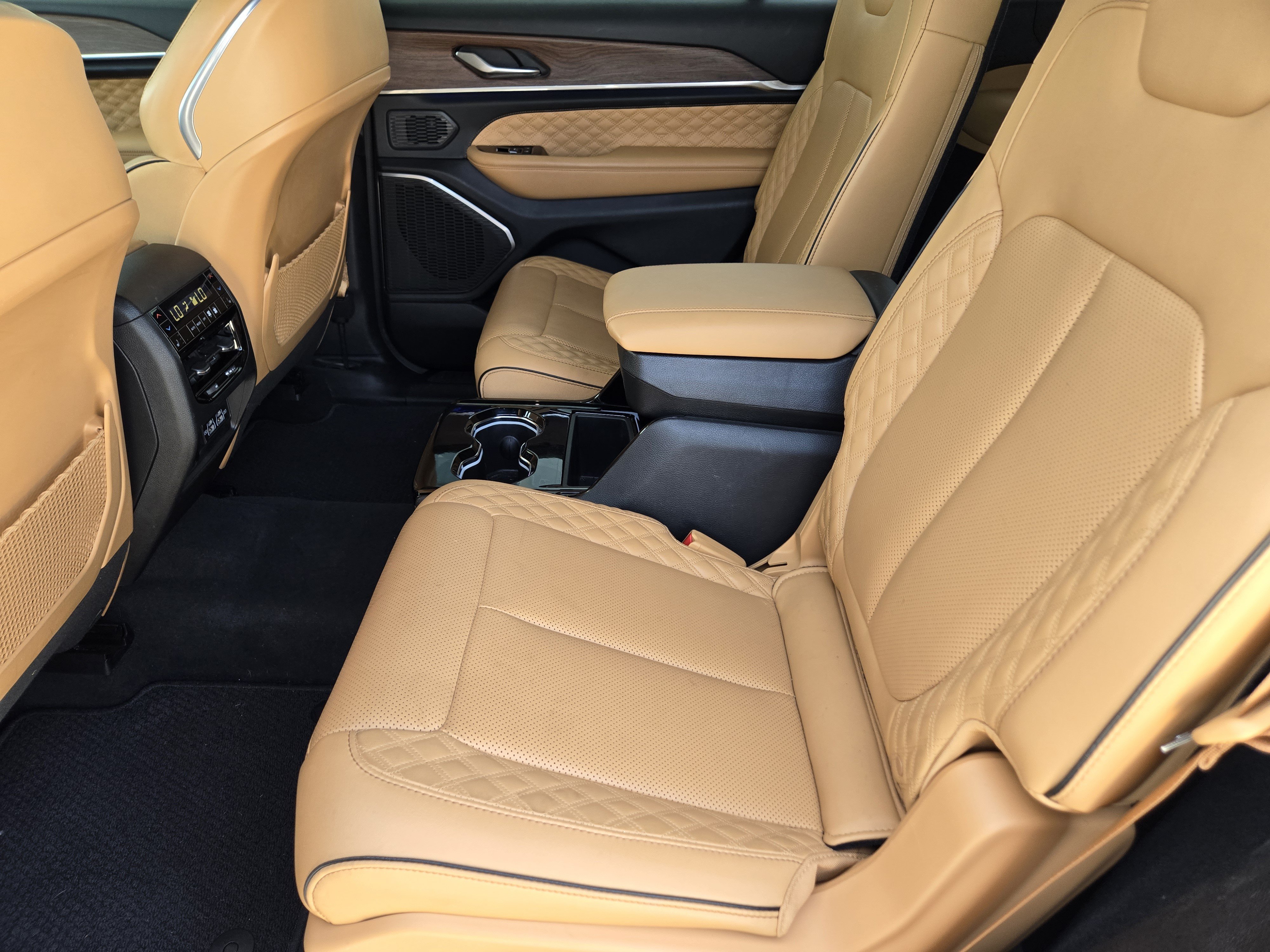 Used 2023 Bright White Clearcoat Jeep Summit image 30