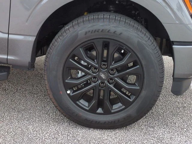 New 2026 Carbonized Gray Metallic Ford XLT image 11