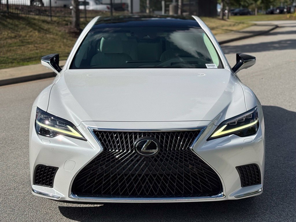 Used 2023 White Lexus 500 image 6