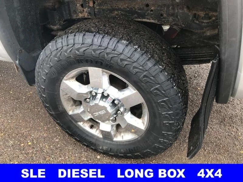 Used 2017 Quicksilver Metallic GMC SLE image 21