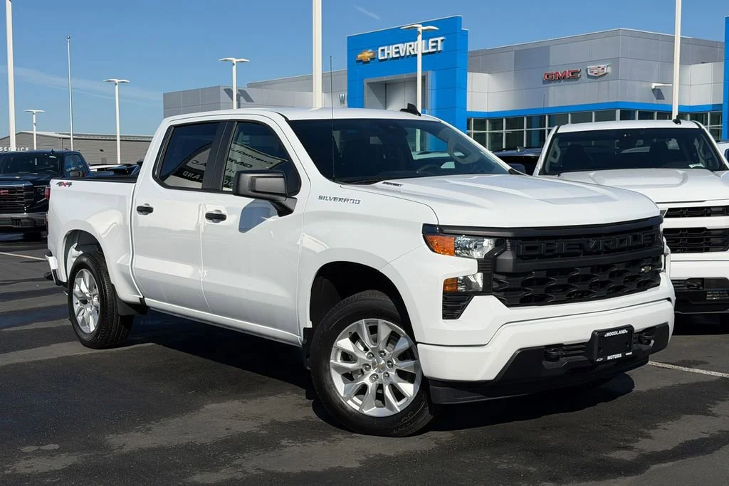 New 2026 Summit White Chevrolet Custom image 2
