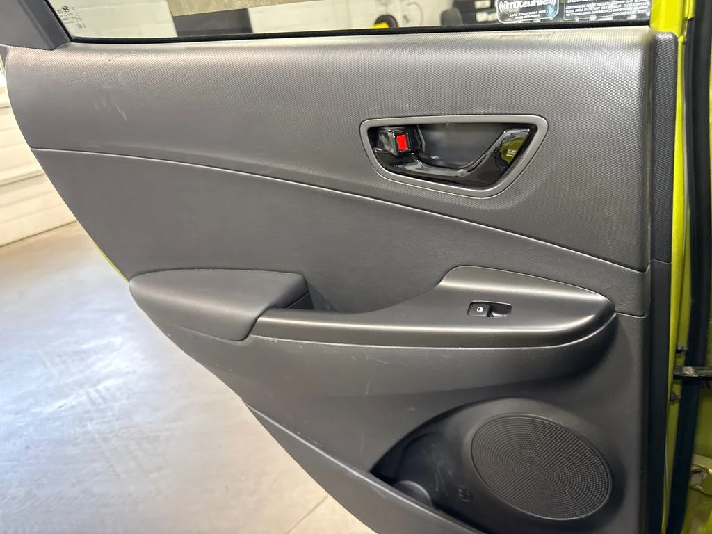 Used 2020 Green Hyundai Ultimate image 13