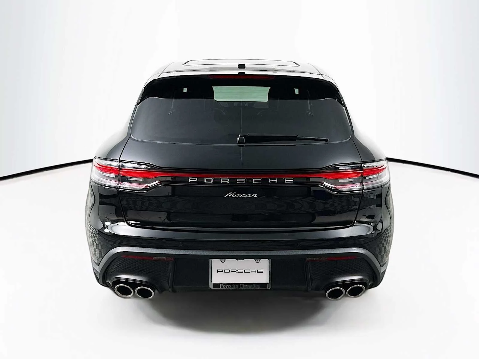 2025 Porsche Macan - Photo 10