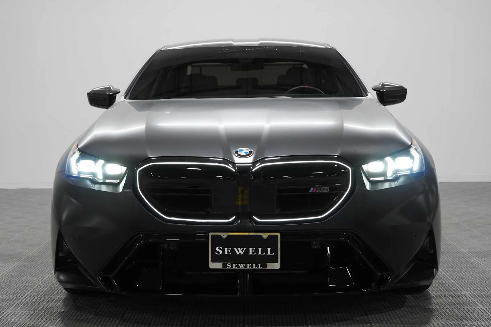 Used 2025 Black Sapphire Metallic BMW  image 2