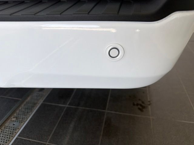 New 2026 Oxford White Ford XLT image 16