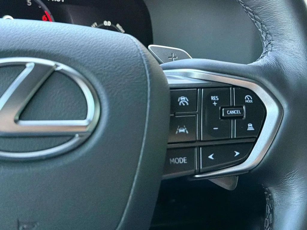 Used 2024 Incognito Lexus Premium+ image 15