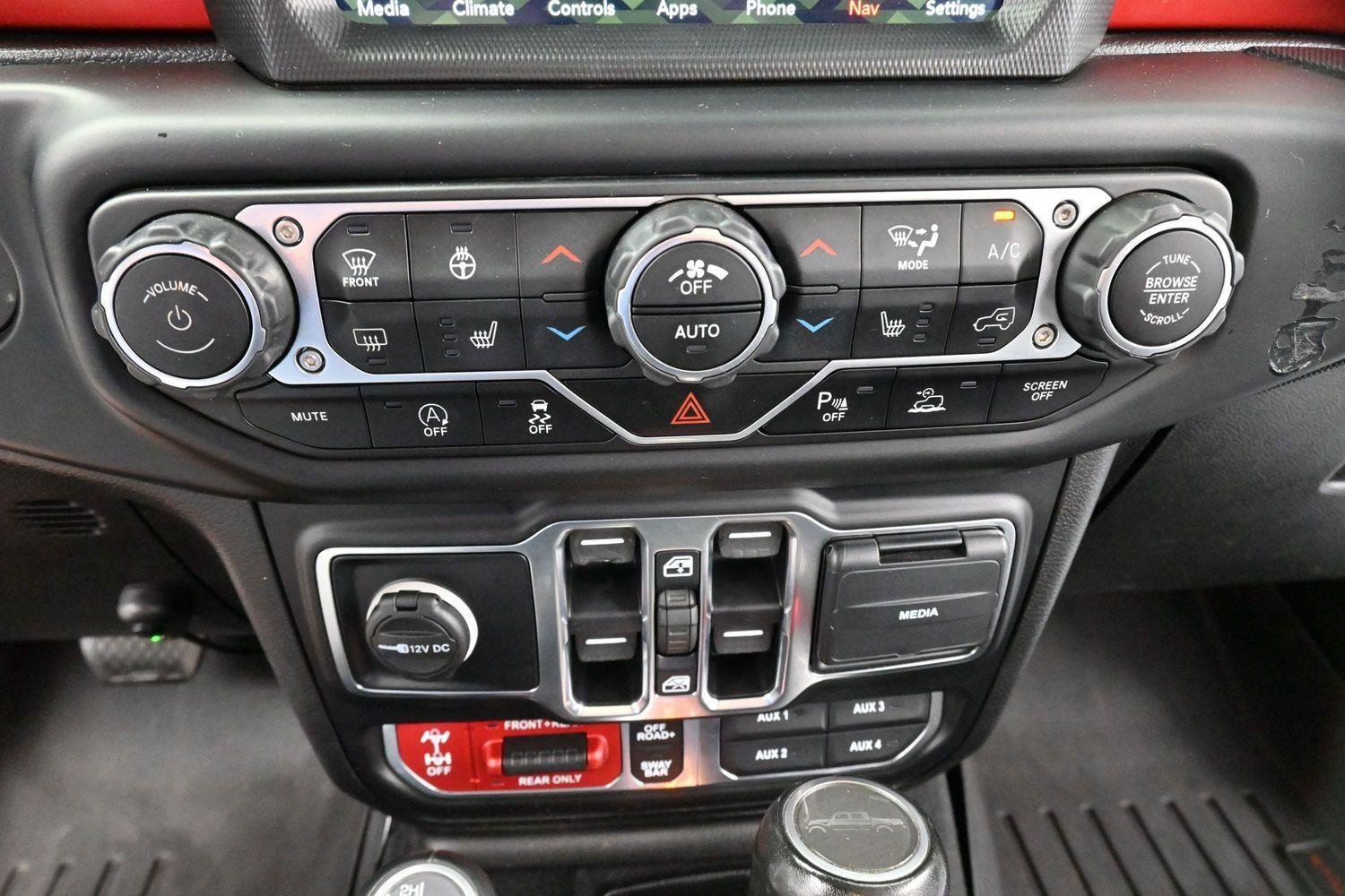 Used 2021 Bright White Clearcoat Jeep Rubicon image 23
