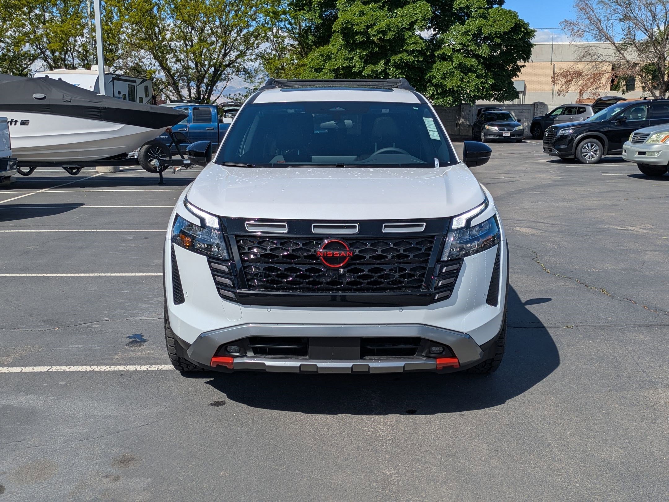 New 2026 Everest White Pearl TriCoat Nissan Rock Creek® image 9