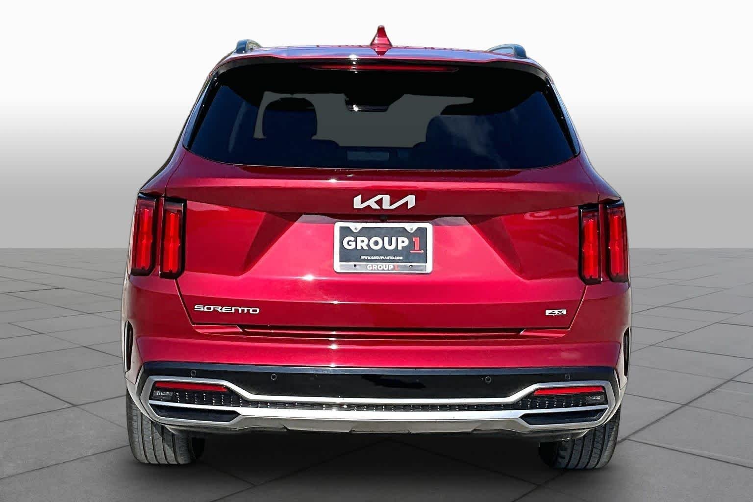 Used 2023 Passion Red Kia SX image 5