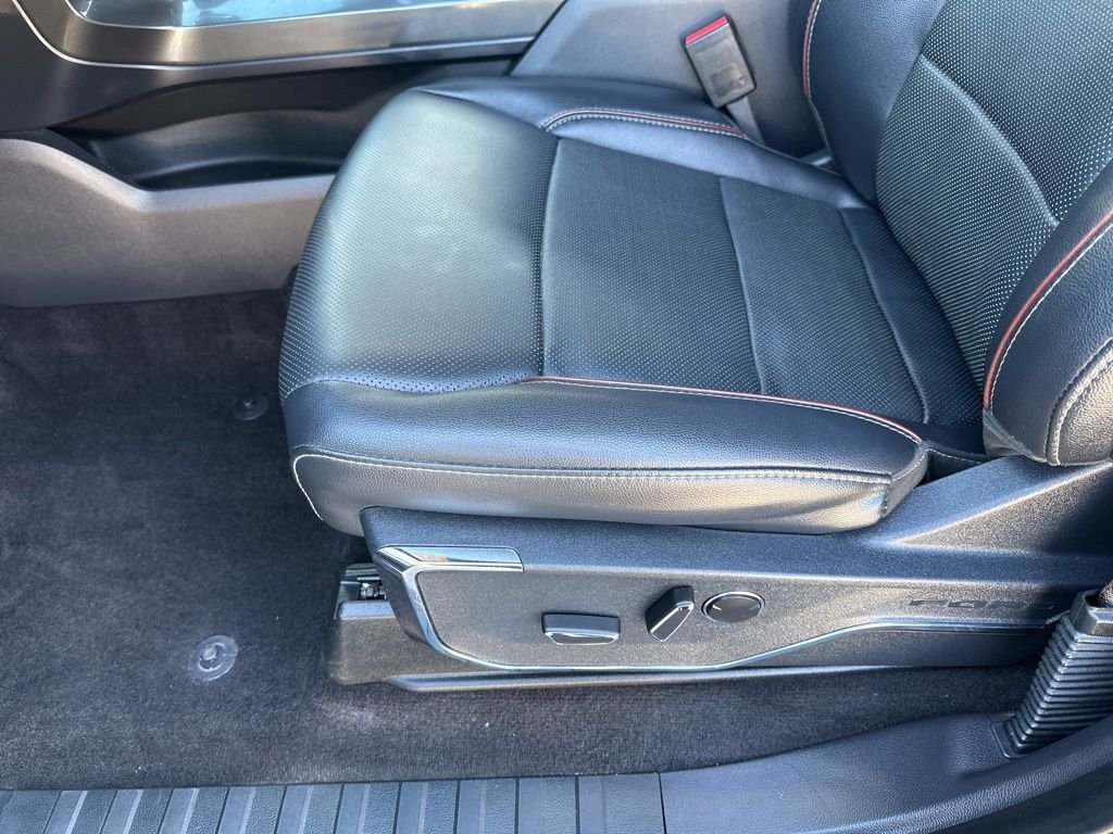 Used 2023 Black Ford Lariat image 22