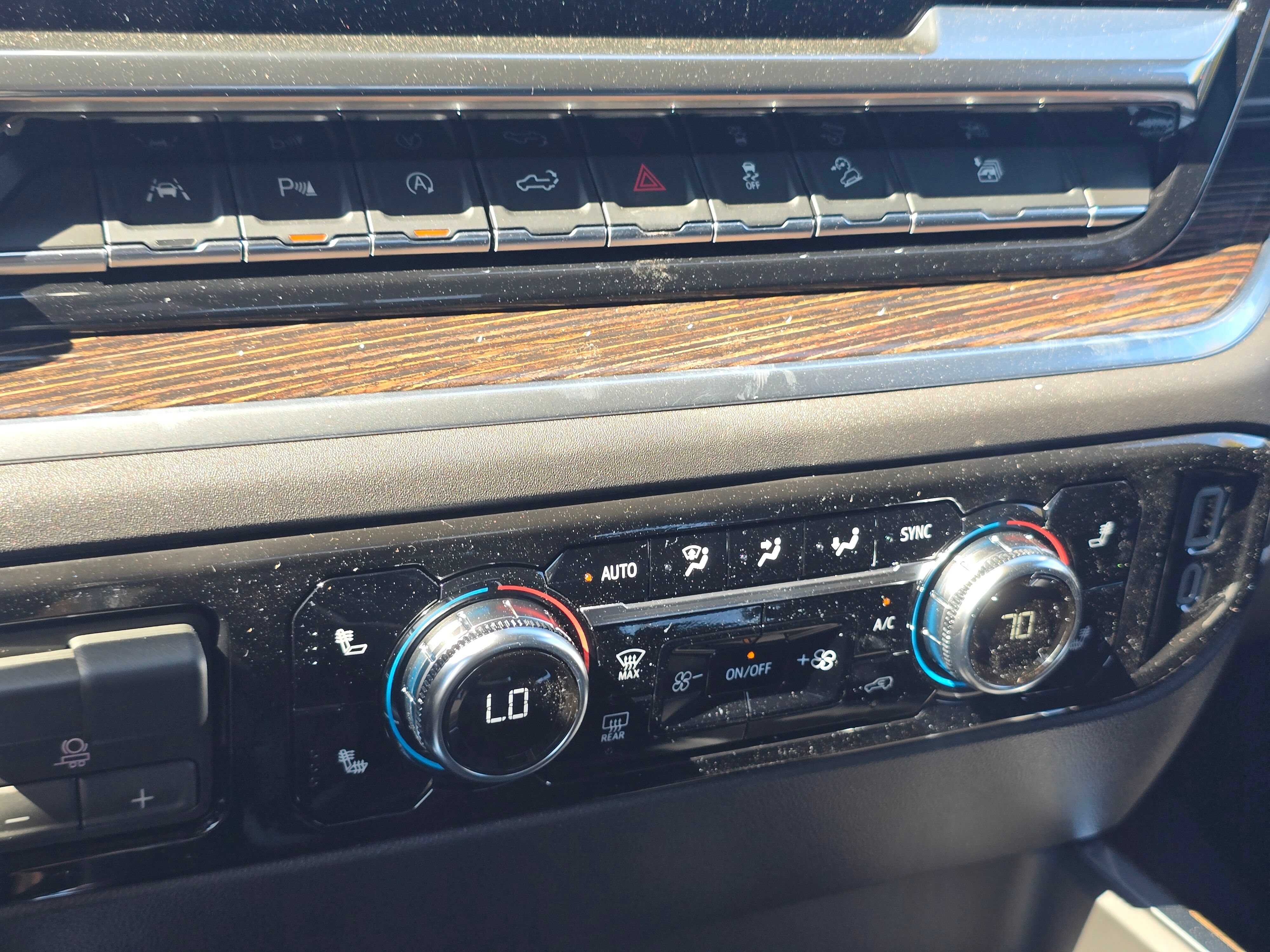 New 2026 Onyx Black GMC Elevation image 20