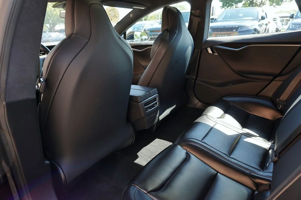 Used 2019  Tesla Performance image 24