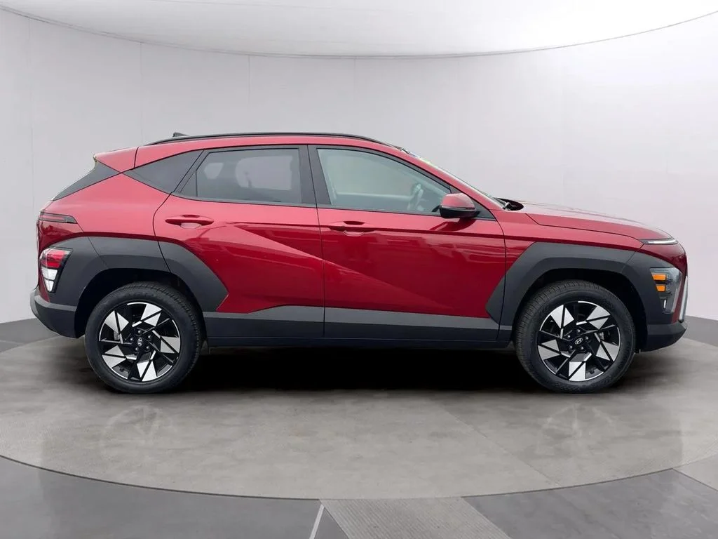 Used 2025 Ultimate Red Metallic Hyundai SEL image 6