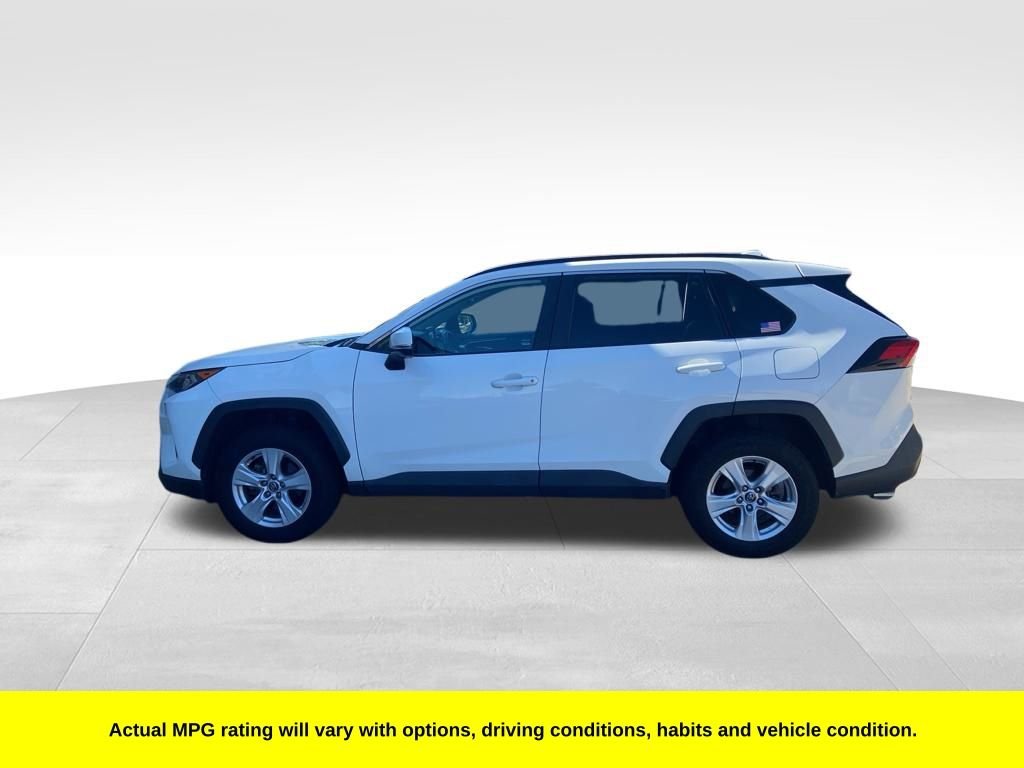 Used 2021 White Toyota XLE image 3