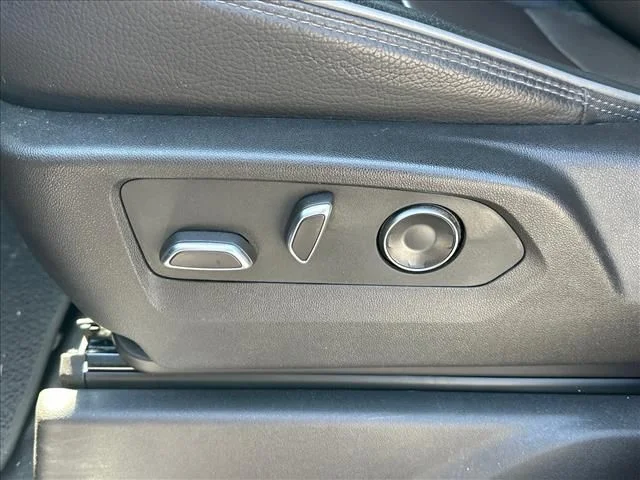 Used 2024  GMC Denali image 26