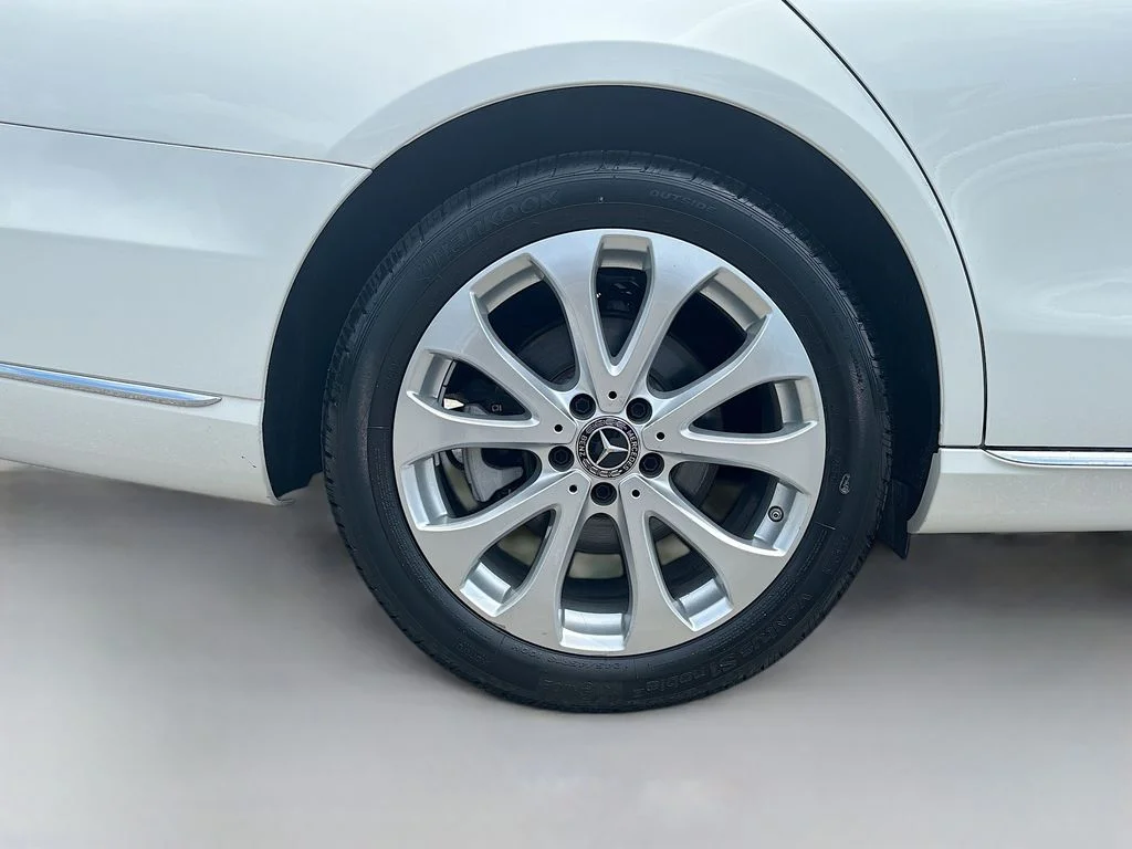 Used 2018 Polar White Mercedes-Benz E 300 image 12