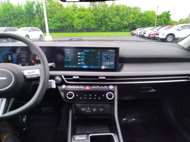 Used 2025 Blue Hyundai SEL image 17