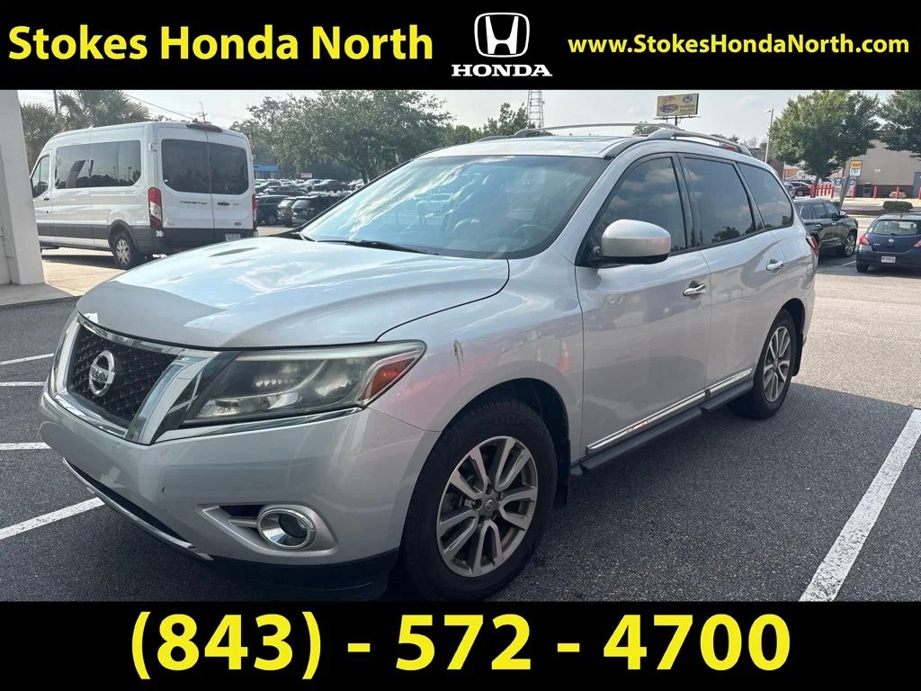Used 2015 Silver Nissan SL image 3