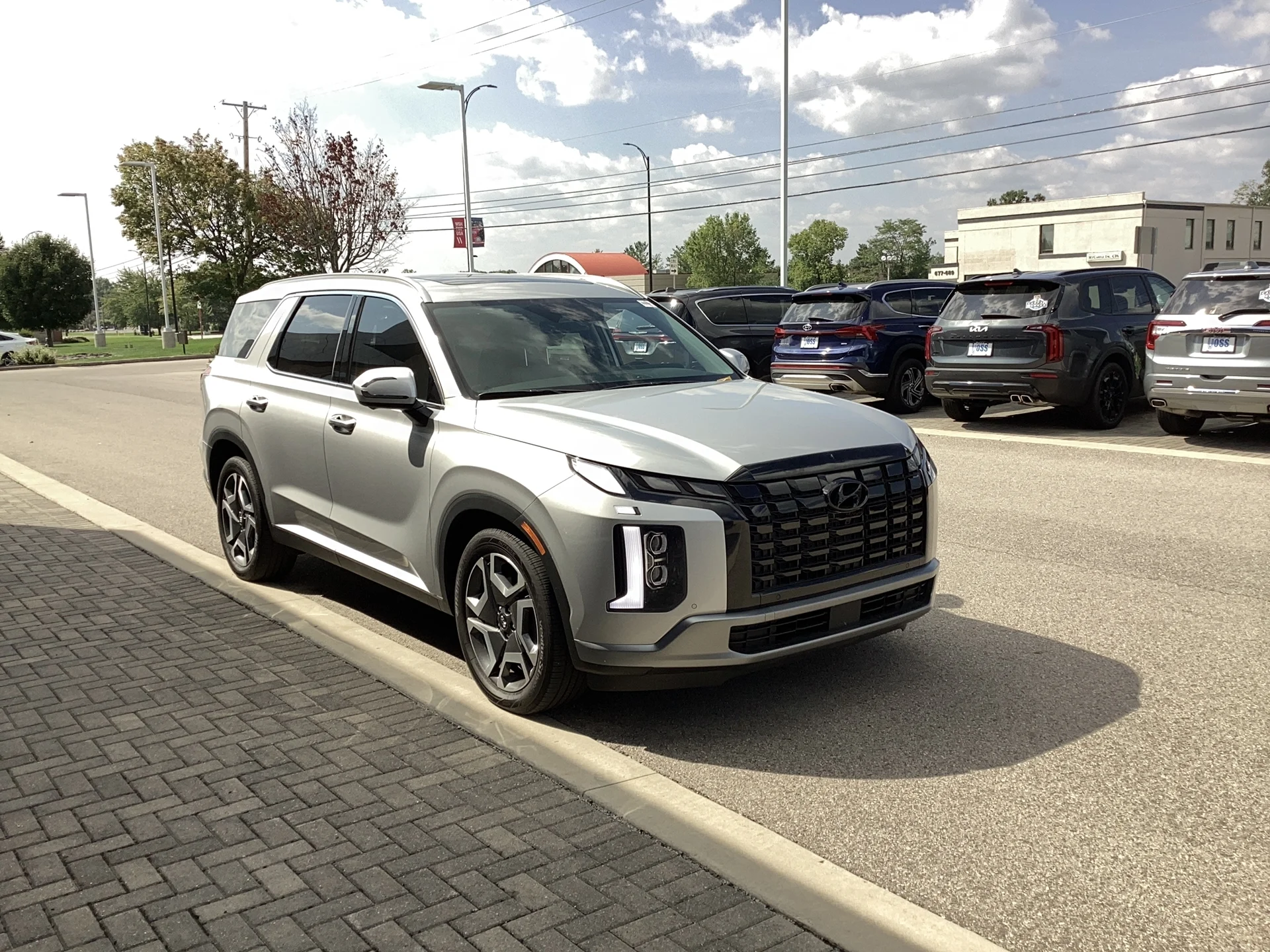 Certified Used 2025 Typhoon Silver Hyundai SEL Premium image 1