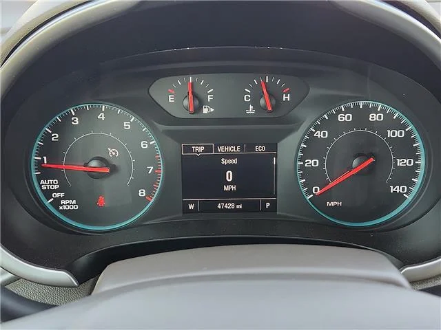 Used 2025 Blue Chevrolet 1LT image 18